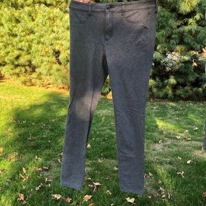 American Eagle Gray Hi-Rise Knit Jeggings